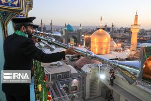 نوای نقاره‌ها در شب عید مبعث در حرم امام رضا(ع) طنین‌انداز شد