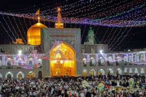 حرم مطهر رضوی مسرور از ولادت باسعادت امام سجاد(ع)