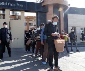آزادی ۸۸ زندانی توسط خیران و اصناف خراسان رضوی در ماه مبارک رمضان